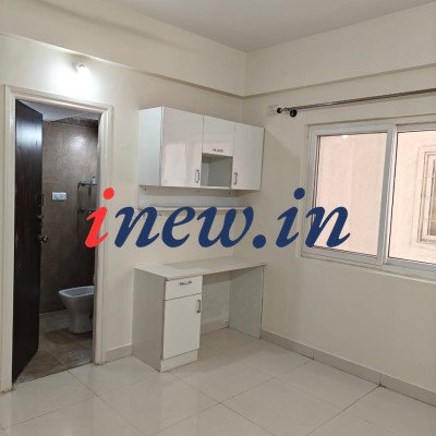 2bhk Semi furnished in Candeur Landmark