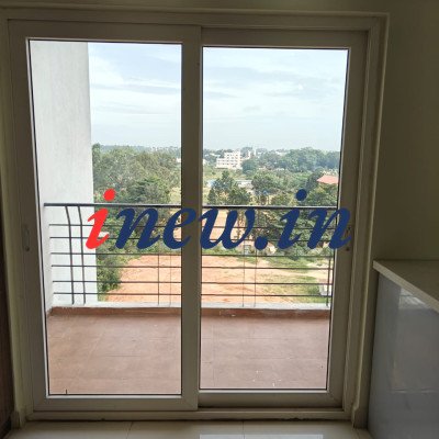 2bhk Semi furnished in Candeur Landmark