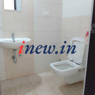 2bhk Semi furnished in Purvi Symphony