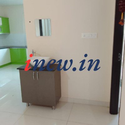 2bhk Semi furnished in Purvi Symphony